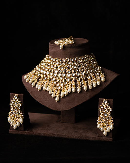 Luxury White Luxury White Kundan Meenakari Pearl Drop Necklace with Earings and Tikka