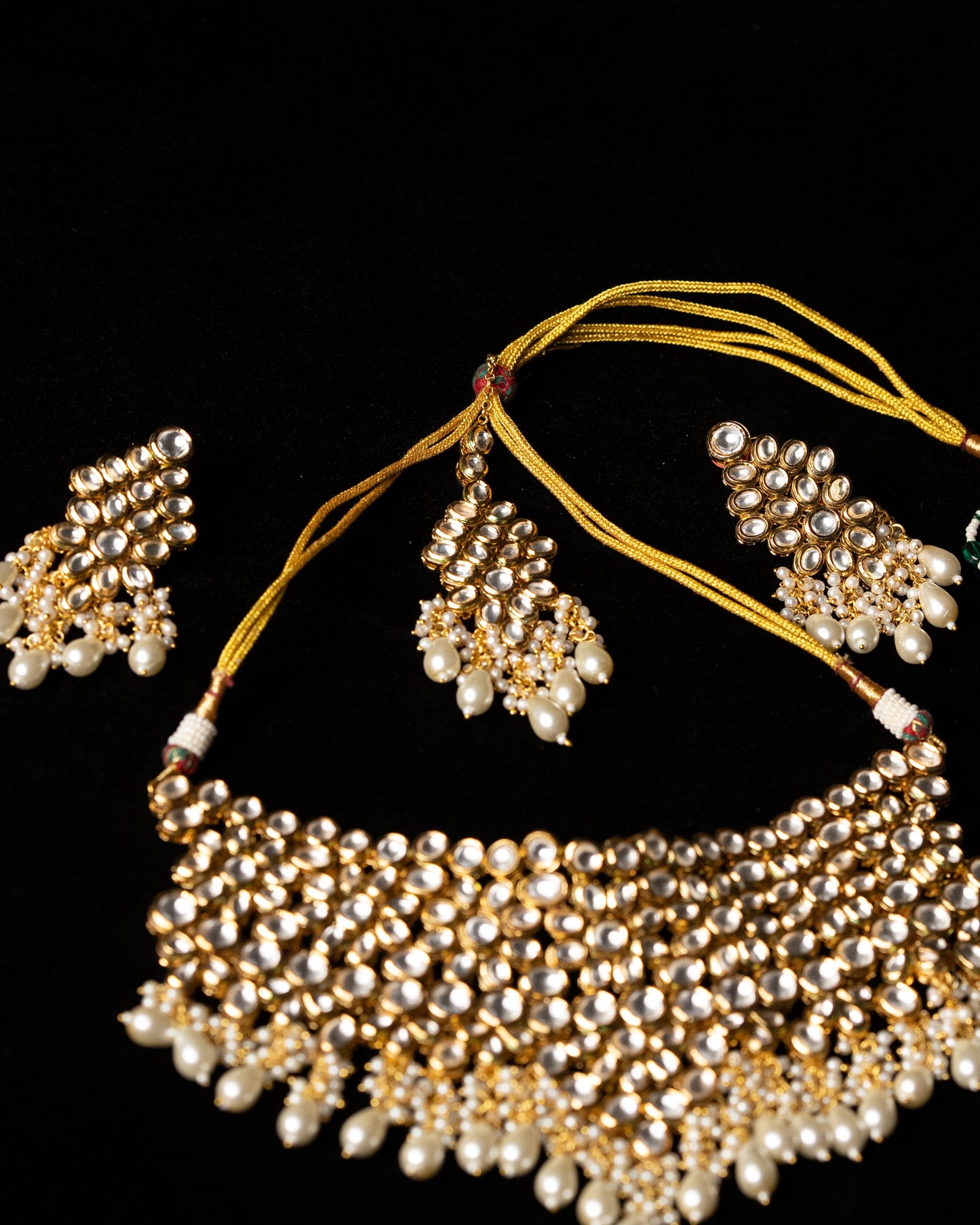 Luxury White Luxury White Kundan Meenakari Pearl Drop Necklace with Earings and Tikka